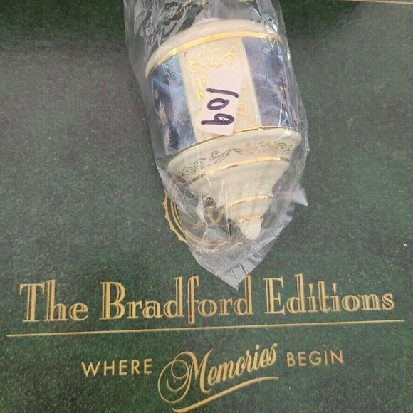 Thomas Kinkade Bradford Heirloom Glass Christmas Ornament Home for the Evening - Picture 6 of 6